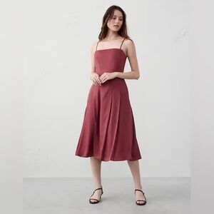 Banana Republic SATIN STRAPPY MIDI DRESS w/ pockets | 8 Petite | Berry Parfait
